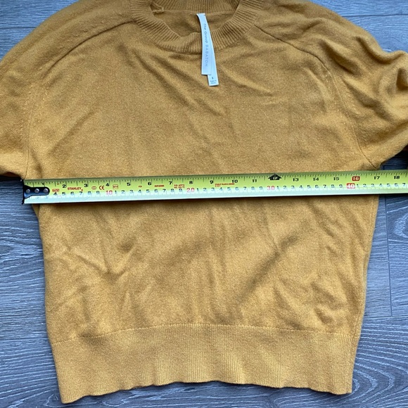 The Group by Babaton Luxe Cashmere Crew Sweater - Picture 3 of 5